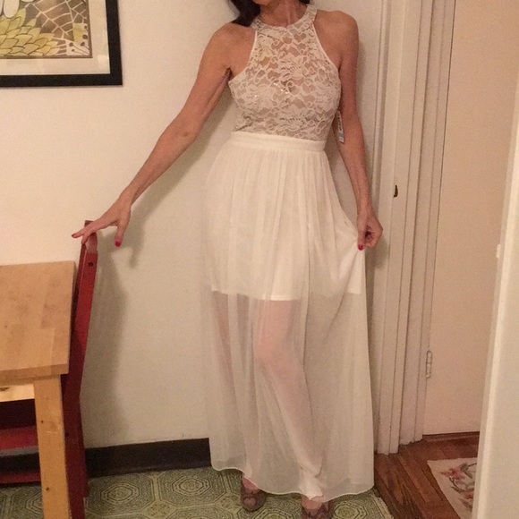 Morgan $ Co off white mini with sheer Gown - Picture 1 of 6